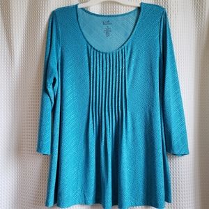 Croft and Barrow women's 3/4 sleeve knit top.
